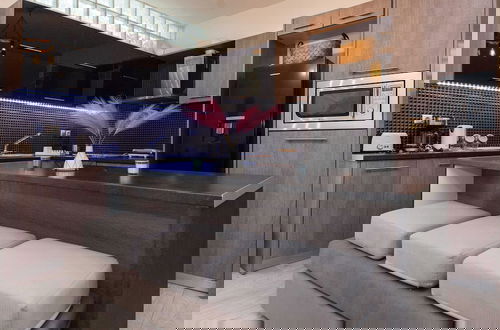 Foto 19 - Luxurious 3 Bd Modern Apt in Dafni