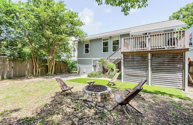 Wonderful Getaway in Galveston Minutes from Beach - Photo 27