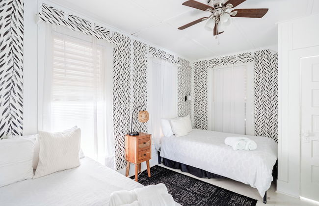 Wonderful Getaway in Galveston Minutes from Beach - Photo 2