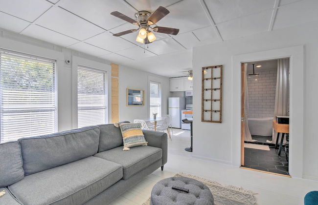 Wonderful Getaway in Galveston Minutes from Beach - Photo 16