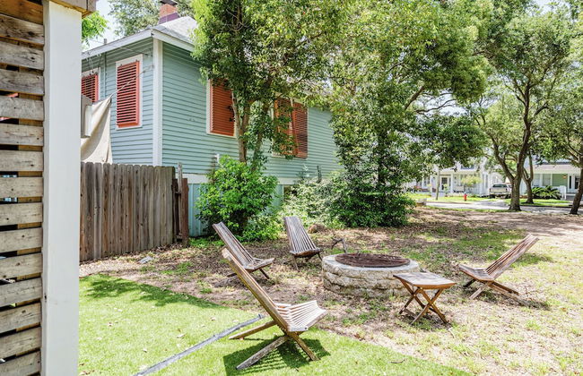 Wonderful Getaway in Galveston Minutes from Beach - Photo 28