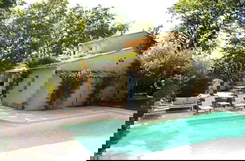 Photo 25 - Beautiful House With Large Garden