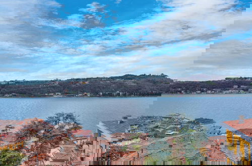 Photo 2 - Casa Mirabella With Lake View