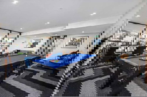 Photo 9 - Ocean views in the heart of Broadbeach