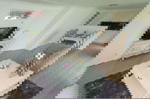 Foto 9 - Modern Chalet With Garden, Terrace