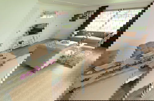 Foto 7 - Modern Chalet With Garden, Terrace