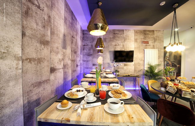 Bourbon House - Photo 25