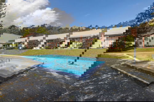 Foto 31 - Apartment With Pool by Renters Prestige