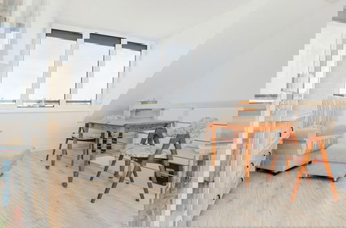 Foto 5 - Three-level Rewal Apartment by Renters