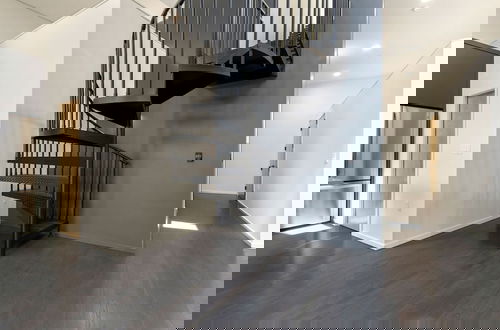 Foto 33 - New! Modern Scandinavian Loft in Old Town Square