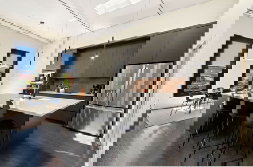 Foto 9 - New! Modern Scandinavian Loft in Old Town Square