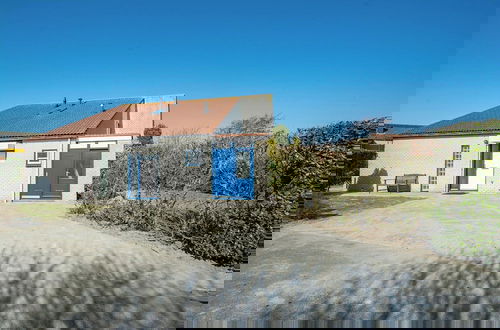 Foto 1 - Charming Villa Near Sandy Beach