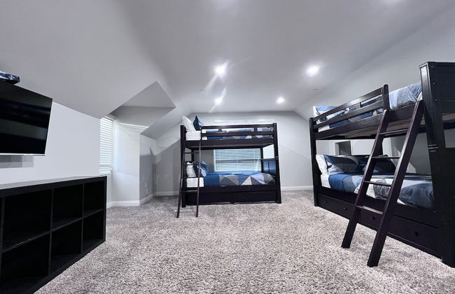 Sensational 6 Bedroom 4 Bathroom Pool Home (3 Master Bedrooms W/bathrooms) - Foto 4