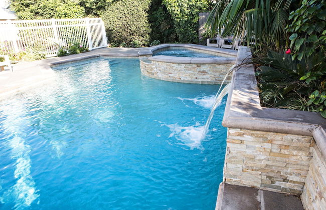 Sensational 6 Bedroom 4 Bathroom Pool Home (3 Master Bedrooms W/bathrooms) - Foto 27