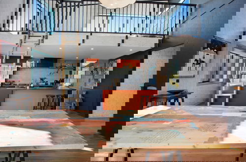 Foto 18 - Artist's Colourful Casa with Spa Pool