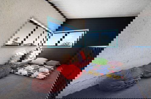Foto 3 - Artist's Colourful Casa with Spa Pool