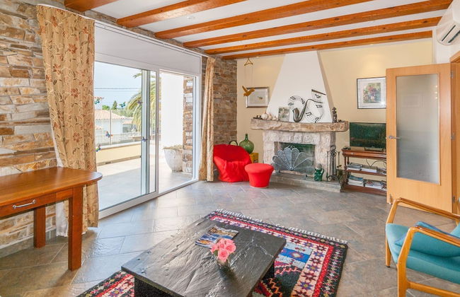Fantastic Large Holiday Home With Pool for 8 People in Rosas - Foto 7