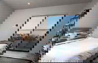 Photo 2 - Langley Waterfront Condo by Avantstay A+ Views