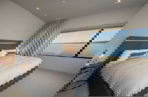 Photo 5 - Langley Waterfront Condo by Avantstay A+ Views