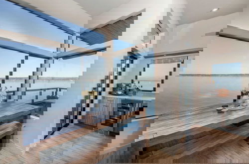 Photo 23 - Langley Waterfront Condo by Avantstay A+ Views
