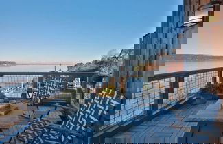 Foto 3 - Langley Waterfront Condo by Avantstay A+ Views
