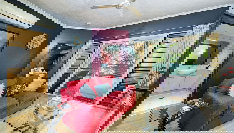 Foto 1 - Urban Haven Boutique 1BR Apt Near Parap Markets