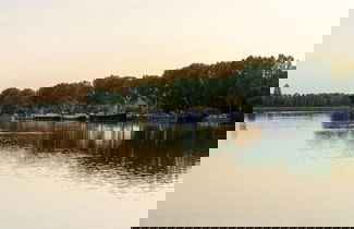 Foto 1 - Charming Lakeside Home for 6 by Belvilla