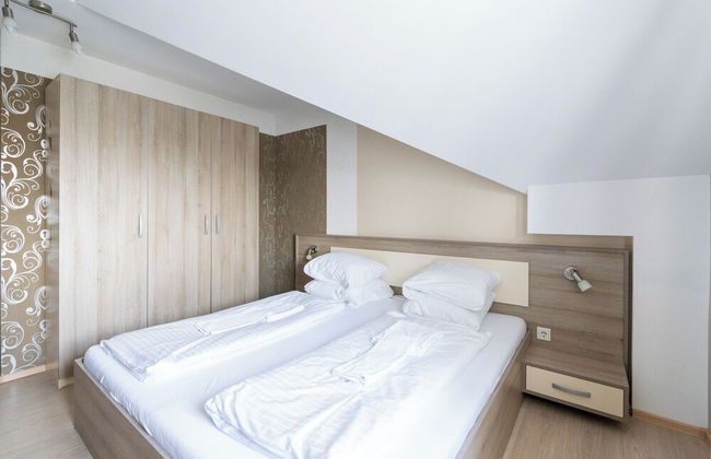 Faraway Aparthotel near Airport - Foto 39