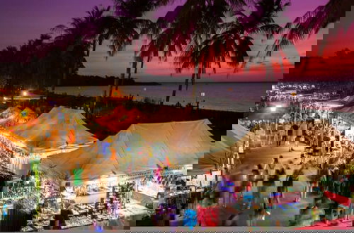 Foto 25 - Coastal Oasis Panoramic Ocean View Pool BBQ