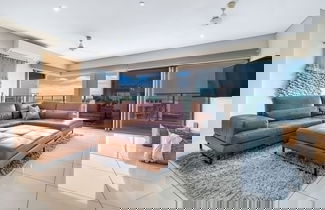 Photo 2 - Skytower Wonder Oceanview Balcony - Pool - Office