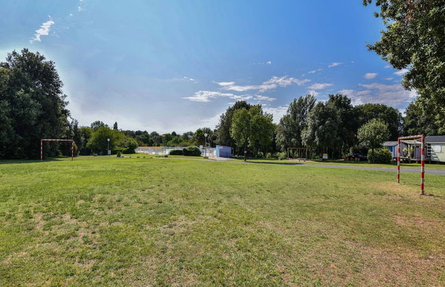 Gite in a Holiday Park With Pool - Foto 24