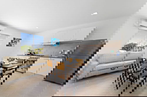 Foto 2 - NEW Modern 1BR 1BA With Pool in Quiet Area