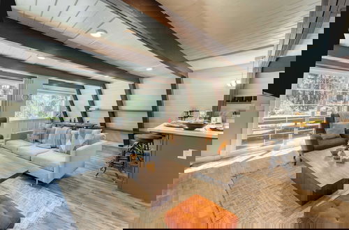 Foto 8 - Speckled by Avantstay Modern Interior, 0.5mi to Lake!