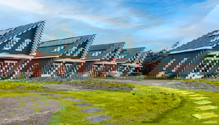 Foto 1 - Sustainable Water Villa With Sauna