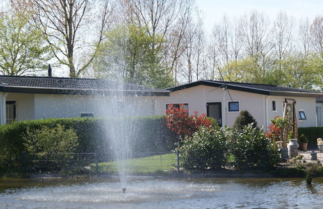 Casa de 3 quartos em Noord-Scharwoude com piscina e jardim - Foto 54