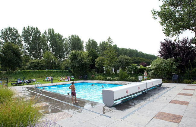 Casa de 3 quartos em Noord-Scharwoude com piscina e jardim - Foto 1