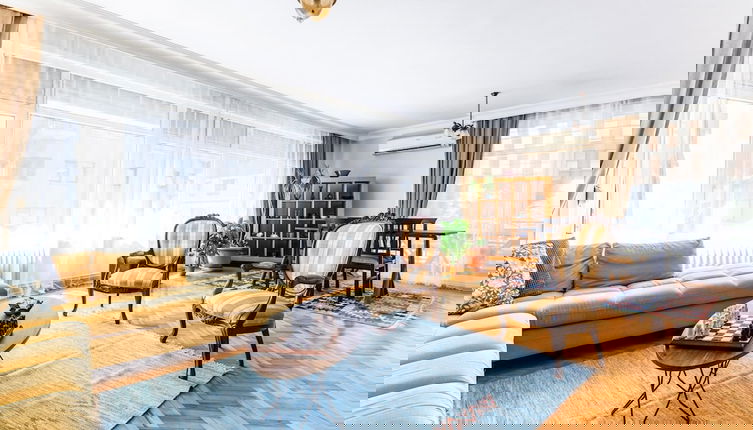 Foto 1 - Spacious Flat w Balcony 3 min to Kadikoy Square