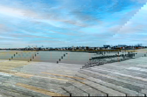 Photo 23 - Beautiful Chalet With Spacious Jetty on the Water