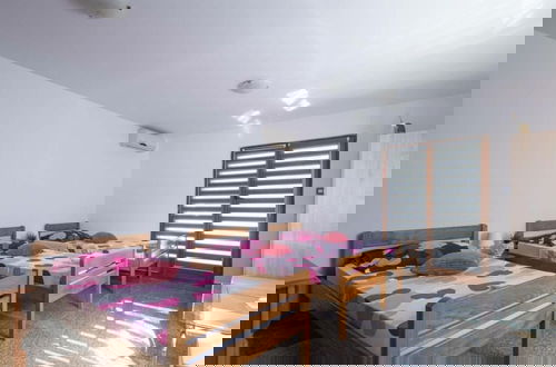Photo 7 - Adalene Comfortable Holiday Residence