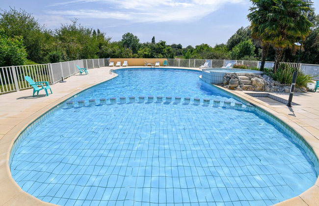 Gite in Holiday Park With Swimming Pool - Foto 14