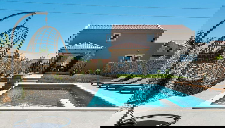 Photo 1 - With Pool, Jacuzzi and Sauna