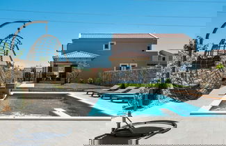 Photo 1 - With Pool, Jacuzzi and Sauna