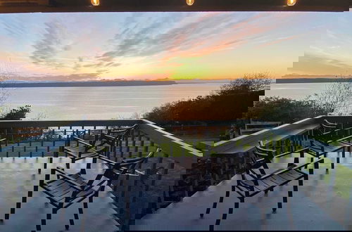Photo 2 - Saratoga by the Sea by Avantstay Panoramic View, Near Langley