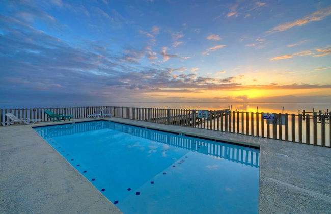 Sleeps 26 2 Homes w/ Waterfront Pool + Boat Dock Laguna Village Escape - Foto 36