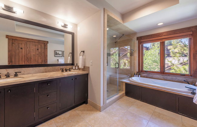 Lux Townhome Next to Village by Sierra Getaways - Foto 27