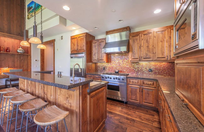 Lux Townhome Next to Village by Sierra Getaways - Foto 12