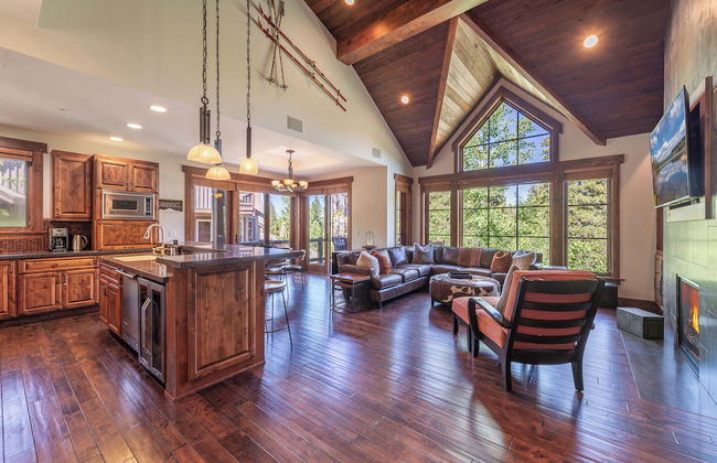 Lux Townhome Next to Village by Sierra Getaways - Foto 15
