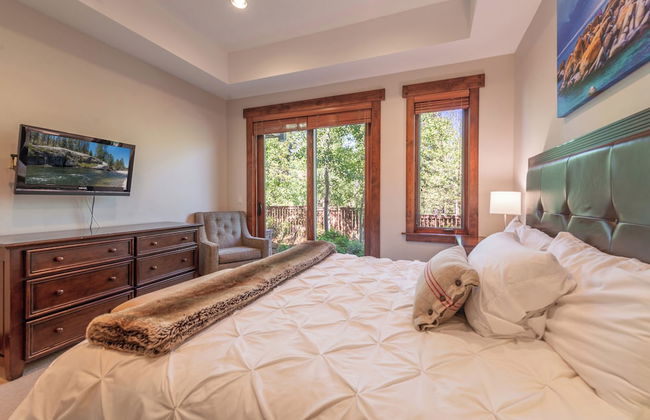 Lux Townhome Next to Village by Sierra Getaways - Foto 8