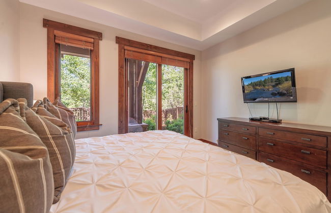 Lux Townhome Next to Village by Sierra Getaways - Foto 11