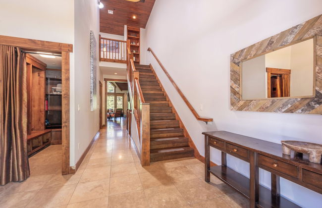 Lux Townhome Next to Village by Sierra Getaways - Foto 2